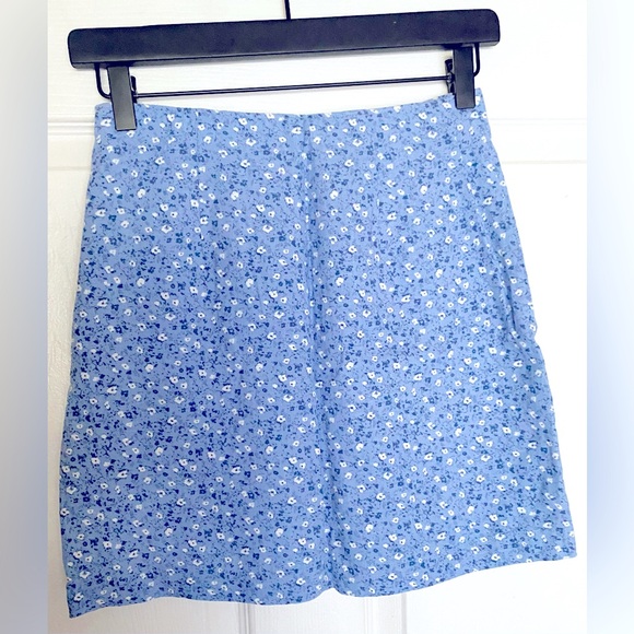 Abercrombie & Fitch Womens Blue and White Matching Blouse and Skirt with Hairtie - Picture 7 of 10